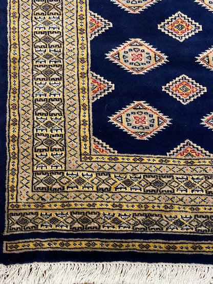 Pende Bokhara Rug | 6'11" x 4'7" | Home Decor | Hand-knotted Area Rug