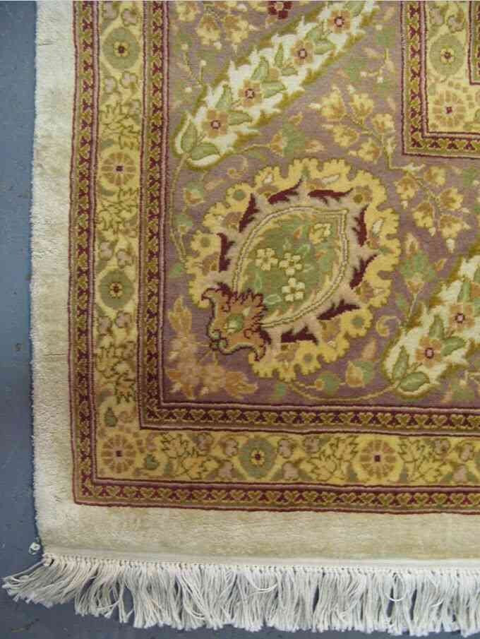 Ghoum Lotus Carpet | 12'1" x 9'1" | Home Decor | Wool Area Rug